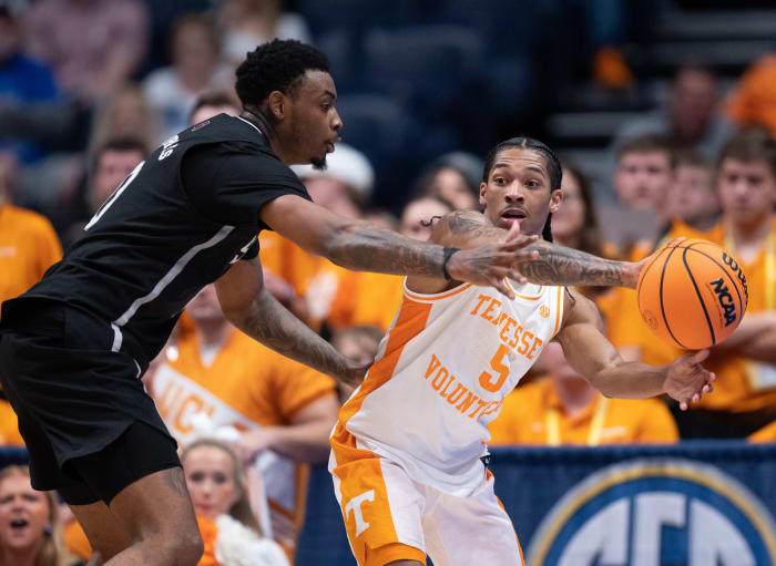 Tennessee Volunteers G Zakai Zeigler during a loss to Mississippi State in the SEC Tournament. (Photo by Denny Simmons of The Tennessean)